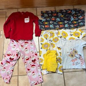 Lot of girls 5t pajamas. As shown. Carters.